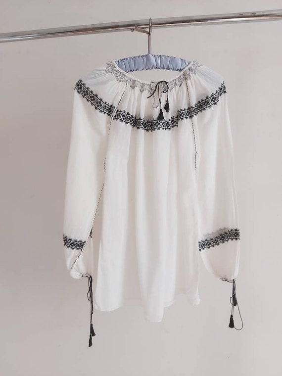 Vintage 70's Romanian boho black embroidery white