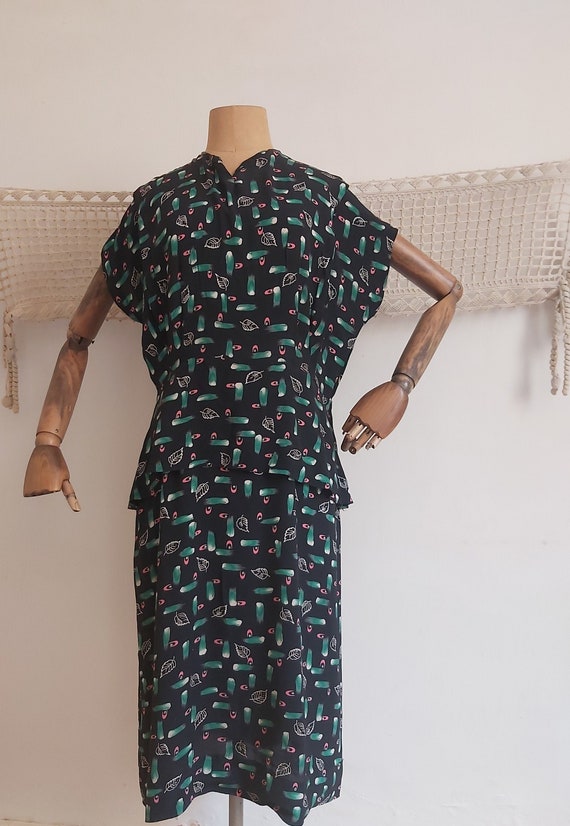 Vintage 1930's Novelty leaf print rayon tea dress