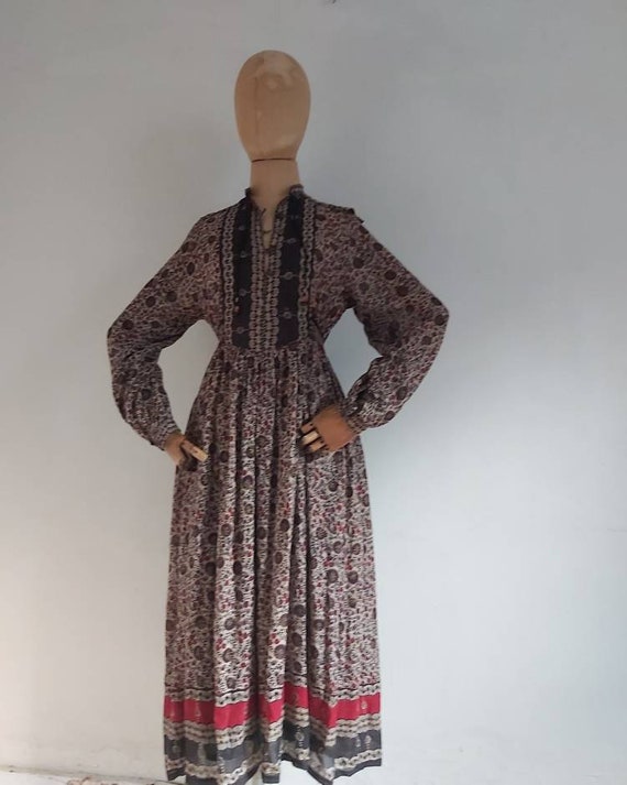 Vintage 70's Phool Indian cotton paisley floral p