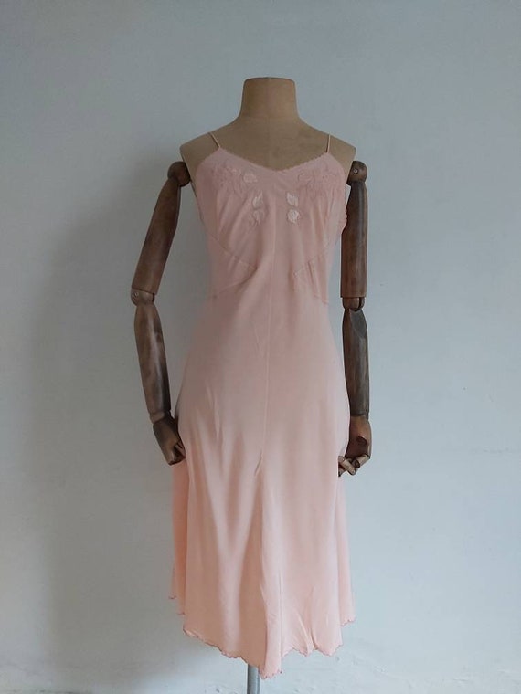Vintage 30s salmon pink silk slip