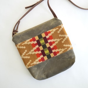 Crossbody Zipper Bag / Waxed Canvas Bag with Zipper / Women's Purse