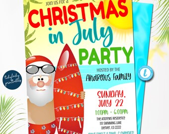 Peut inclure: Une invitation à une fête de Noël en juillet avec un Père Noël en dessin animé portant des lunettes de soleil et tenant une planche de surf décorée de lumières de Noël. L'invitation est sur un fond bleu et jaune avec le texte "Noël en juillet" en rouge et vert.