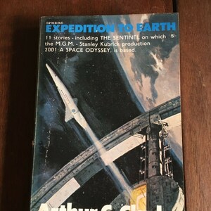 Expedition to Earth by Arthur C Clarke 1968 Vintage PB Paperback Sphere Sci Fi