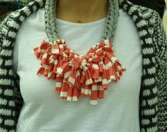 ARTEMIS-chunky crocheted  necklace with  grey T shirt yarn and pink-white details