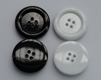 20 Bouton rond 9 mm 4 trou argent gris Scrapbooking Mercerie couture décoration 20 Bouton rond 9 mm 4 trou argent gris Scrapbooking Mercerie couture décoration