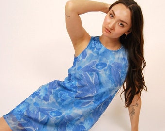 Crepe Floral Dress (9/10) vintage blue 90s watercolor medium