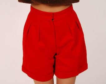 Jaren 50 wollen short (26) vintage rode dames met hoge taille en manchetten