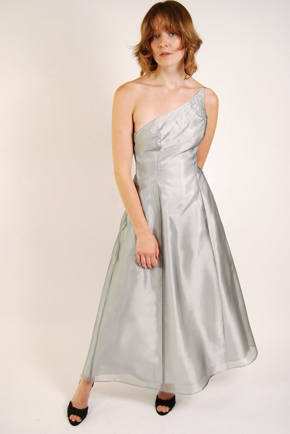90s prom.dresses 35 Cool Pics That Defined Prom Styles of the 1990s