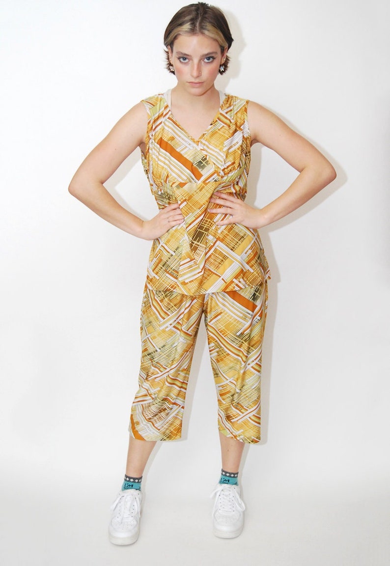 60s Top and Pants Set M/L vintage geometric yellow gold shirt capri ankle crop sleeveless mod psychedelic pattern spring summer outfit image 1
