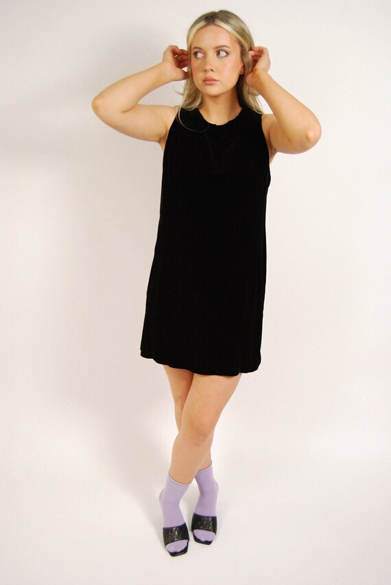 Gap black velvet dress hotsell