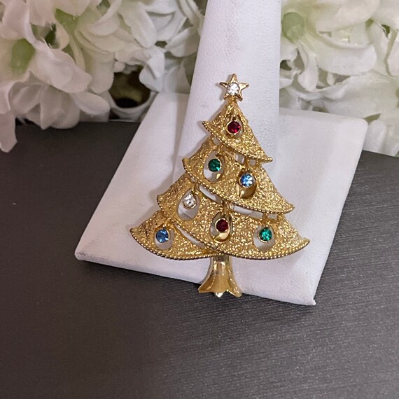 Christmas tree brooch gold deals