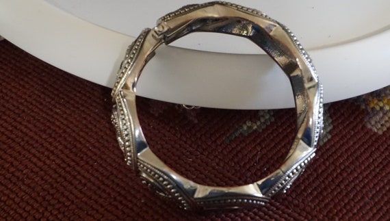 Vintage Silver Tone Swirl Design Bangle Bracelet … - image 10