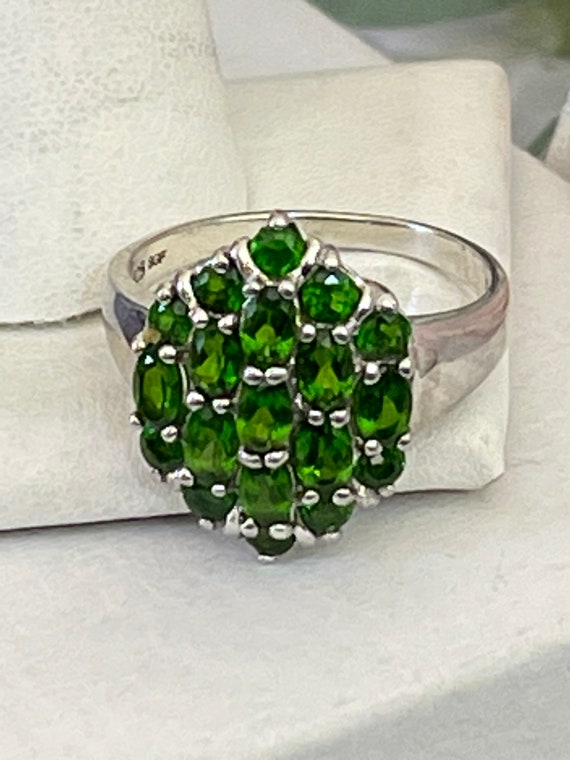 Pretty Sterling Emerald Green Stone Ring Size 11