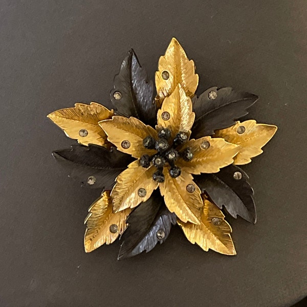 Vintage Joan Rivers Gold & Black Tone Rhinestone Poinsette Floral Brooch