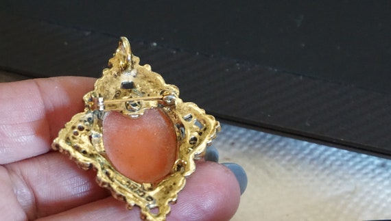 Vintage Gold tone Resin Signed Gerrys Cameo Brooc… - image 5