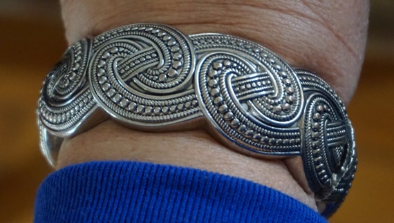Vintage Silver Tone Swirl Design Bangle Bracelet … - image 3