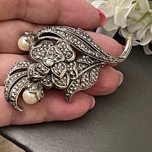 Vintage KJL Kenneth Jay Lane for Avon Silver Tone Marcasite Faux Pearl Flower Brooch Pin
