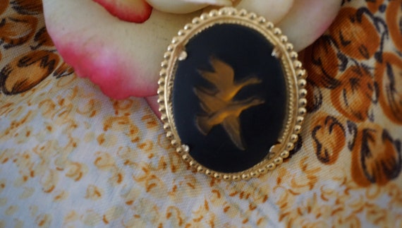 Vintage Gold tone Black Enamel And Glass Cameo of… - image 5