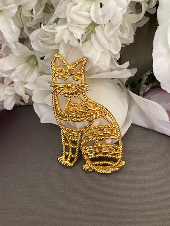 Vintage 80's AJC Signed Gold-tone Cat Kitten Fun B