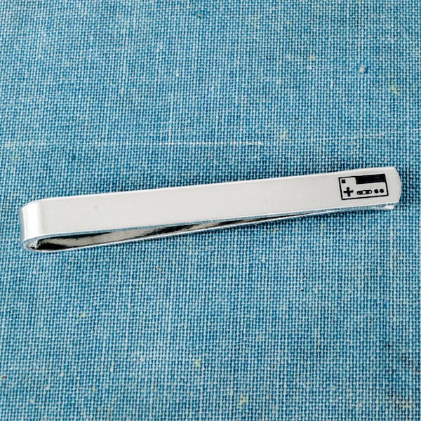 Classic Gaming Controller Tie Clip, Retro Video Games, Gamer Gift, Gifts for Gamers, Video Game Accessories, Easter Gift