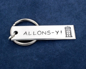 Allons-y Schlüsselanhänger aus Aluminium
