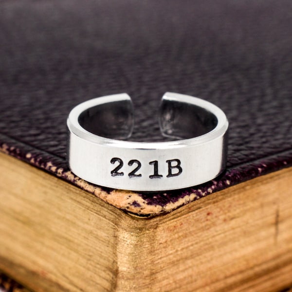 221B Ring