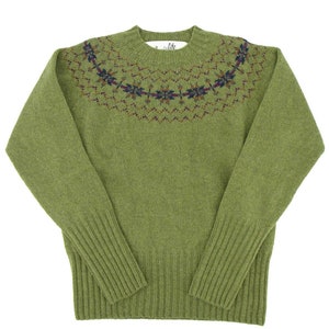 Vintage Style Jumper - Womens 1940s Socialite Premium Quality Pure Scottish Lambswool Fairisle Retro Knitwear - Olive Green