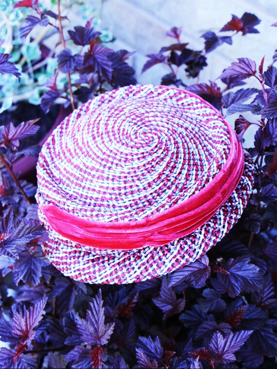 Original 1940s Vintage Woven Hat with Dark Pink Ve