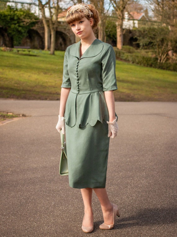 Scalloped Linen Skirt Suit - 1940s Style Authentic Vintage