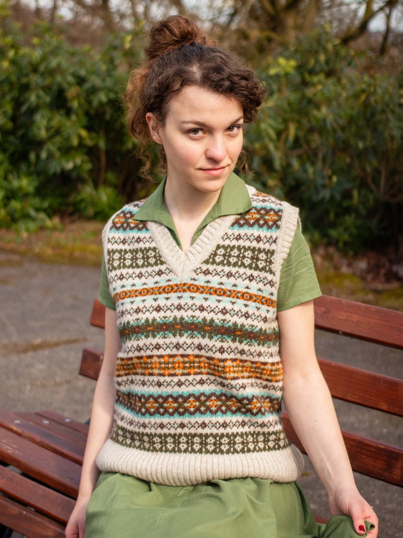 Womens Fairisle Tank Top Hand Produced Pure Scottish Shetland Wool Vintage 1940s 1950s Style Vest Bracken Beige image 2