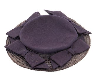 Black Wool Felt Tilt Hat - 1940s Vintage Style With  display picture 3