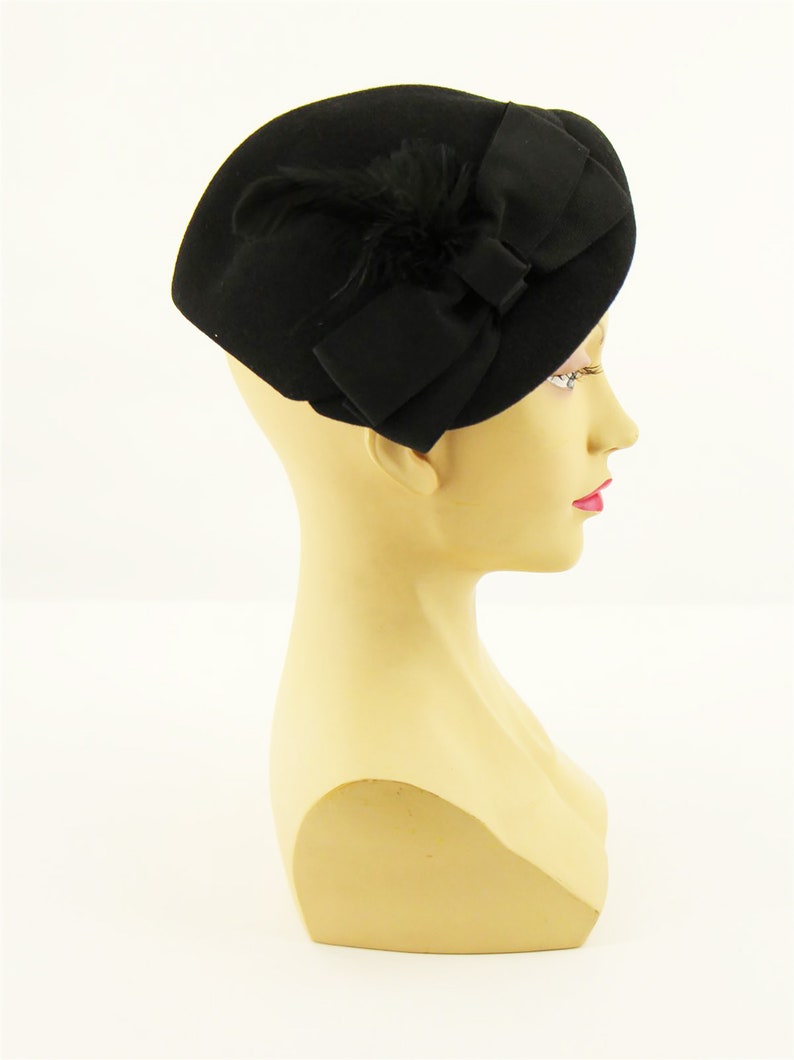 1940s Hats History, Hat Styles for Women     Vintage Hat - Vintage 1940s Style Black Wool Felt Half Hat With Feather & Bow Trim  AT vintagedancer.com