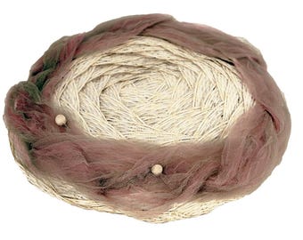 Crème vintage hoed van stro en net jaren 40