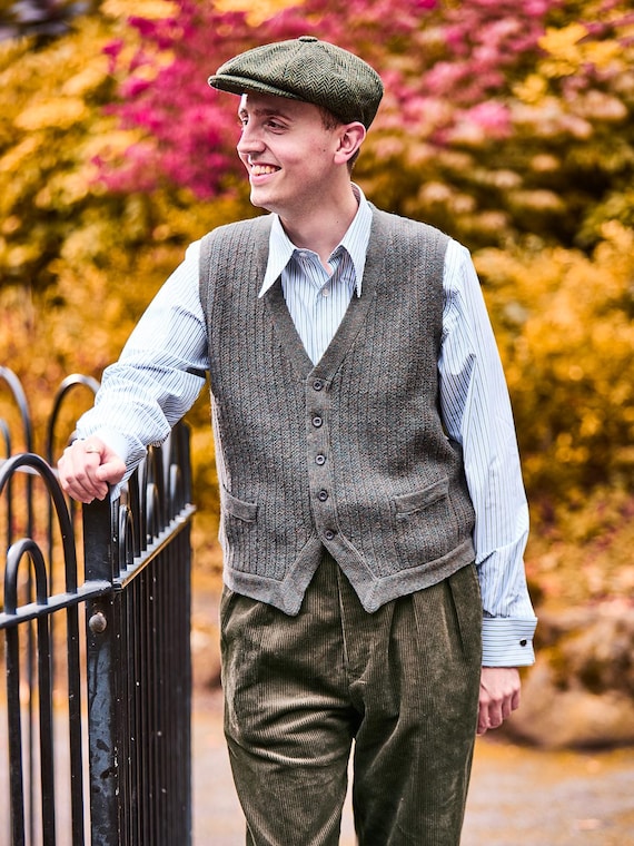 Mens 1940s Style Knitted Rufus Waistcoat - Wool Sweater Vest