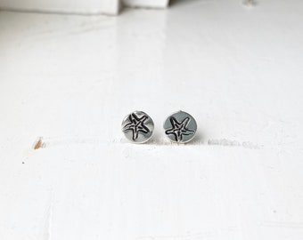 Starfish earrings/silver stud earrings/silver ocean earrings/recycled argentium silver/stamped silver earrings/nature earrings/minimalist