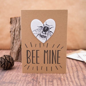 Mine d’abeilles, carte de cœur en papier ensemencé