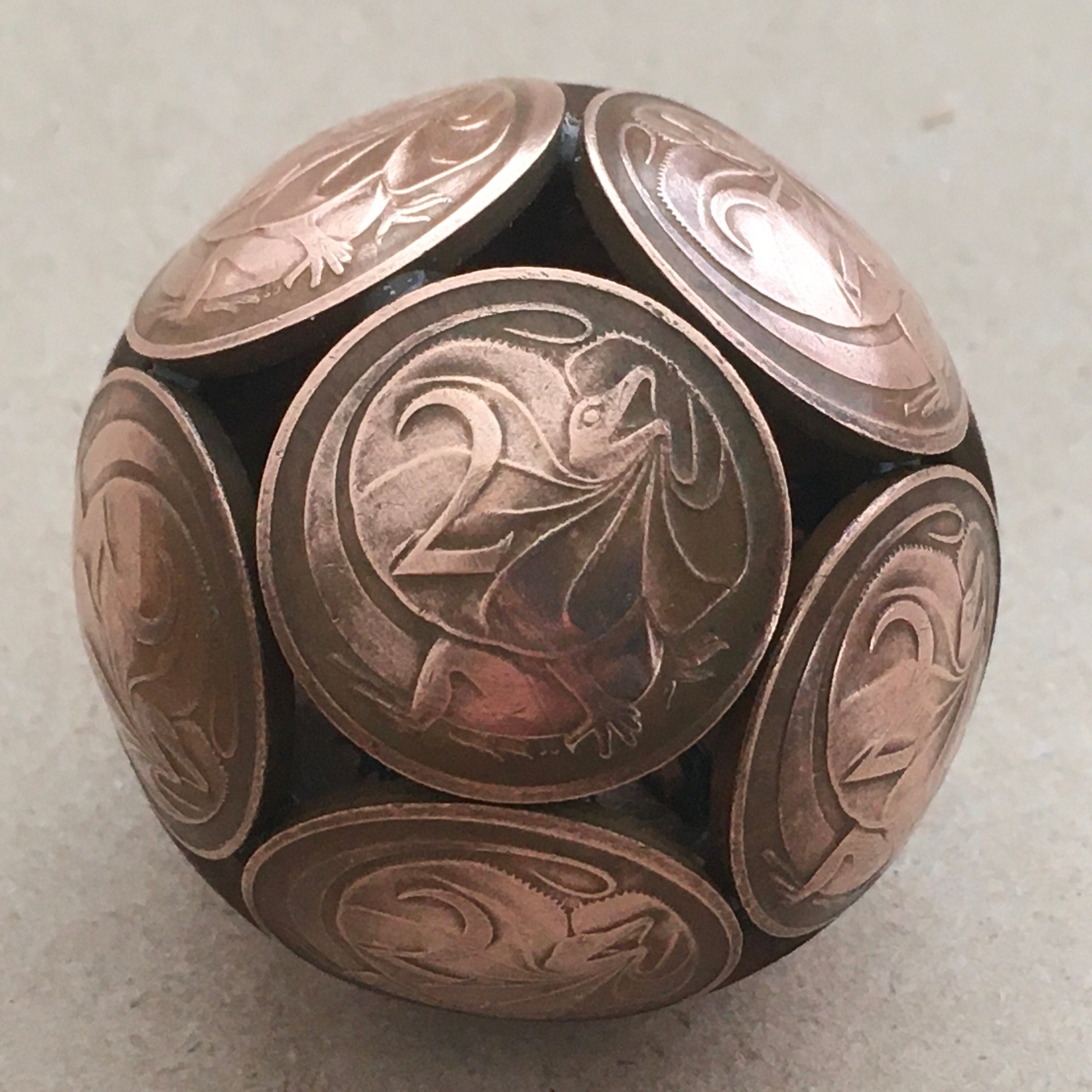 Australian Frill necked Lizard 2 cent Copper Bronze coin ball.