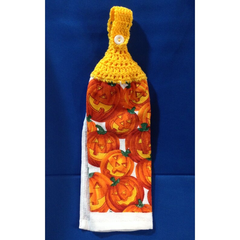 Halloween / Harvest Hanging Hand Towel 'Jack-O-Lanterns' with Yellow Crocheted Top 22287 image 1