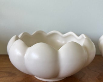 1 matte white scalloped succulent planter or trinket dish or bowl