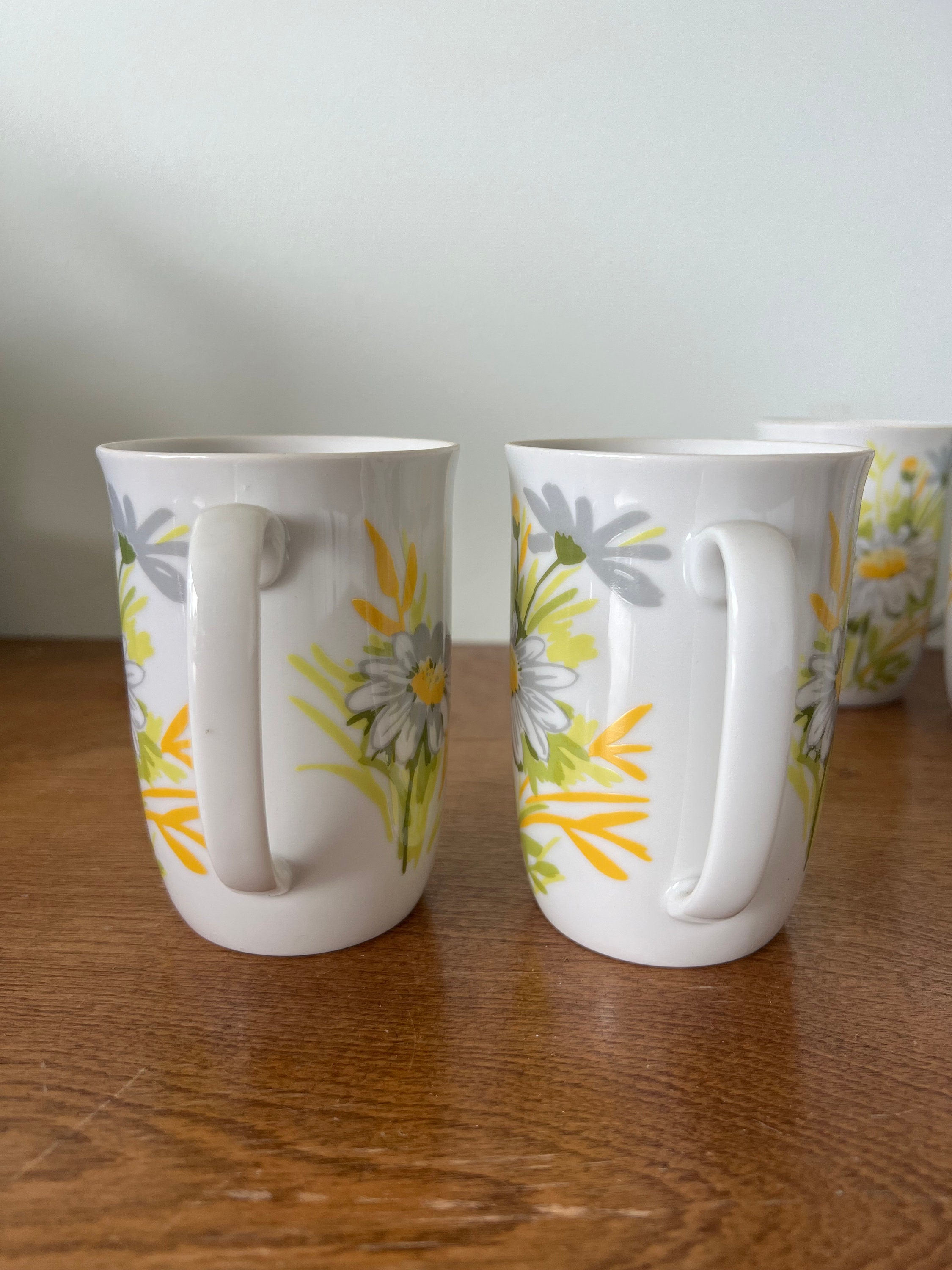 Fitz and Floyd vintage yellow green white and gray daisy mugs