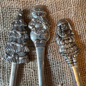 Set of 3 vintage silver plated Christmas serving utensils pie server fork spoon image 7