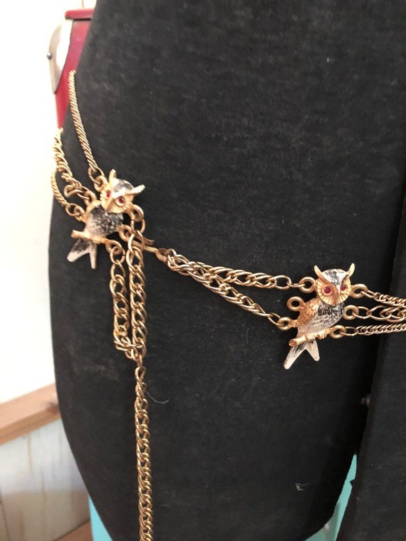 Amazing vintage owl belt gold tone metal chain en… - image 2