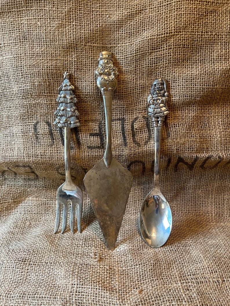 Set of 3 vintage silver plated Christmas serving utensils pie server fork spoon image 3