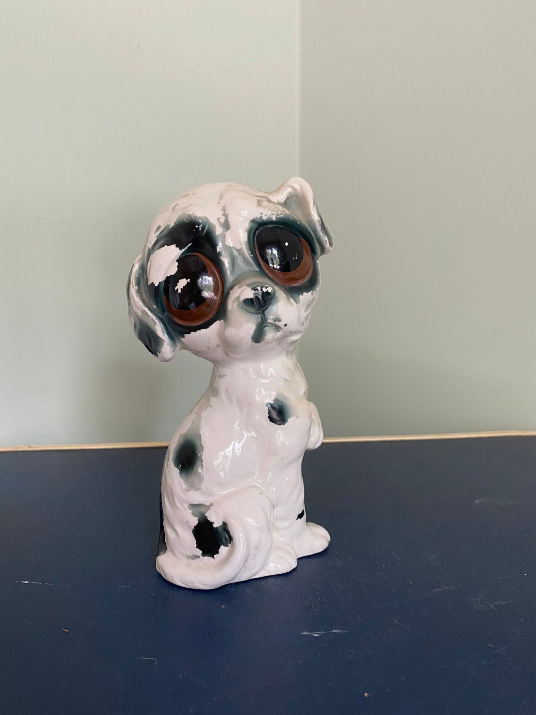 ビンテージ 陶器製 Big eye dog置物 犬 Sad eye il_fullxfull.2120680591_b08v.jpg