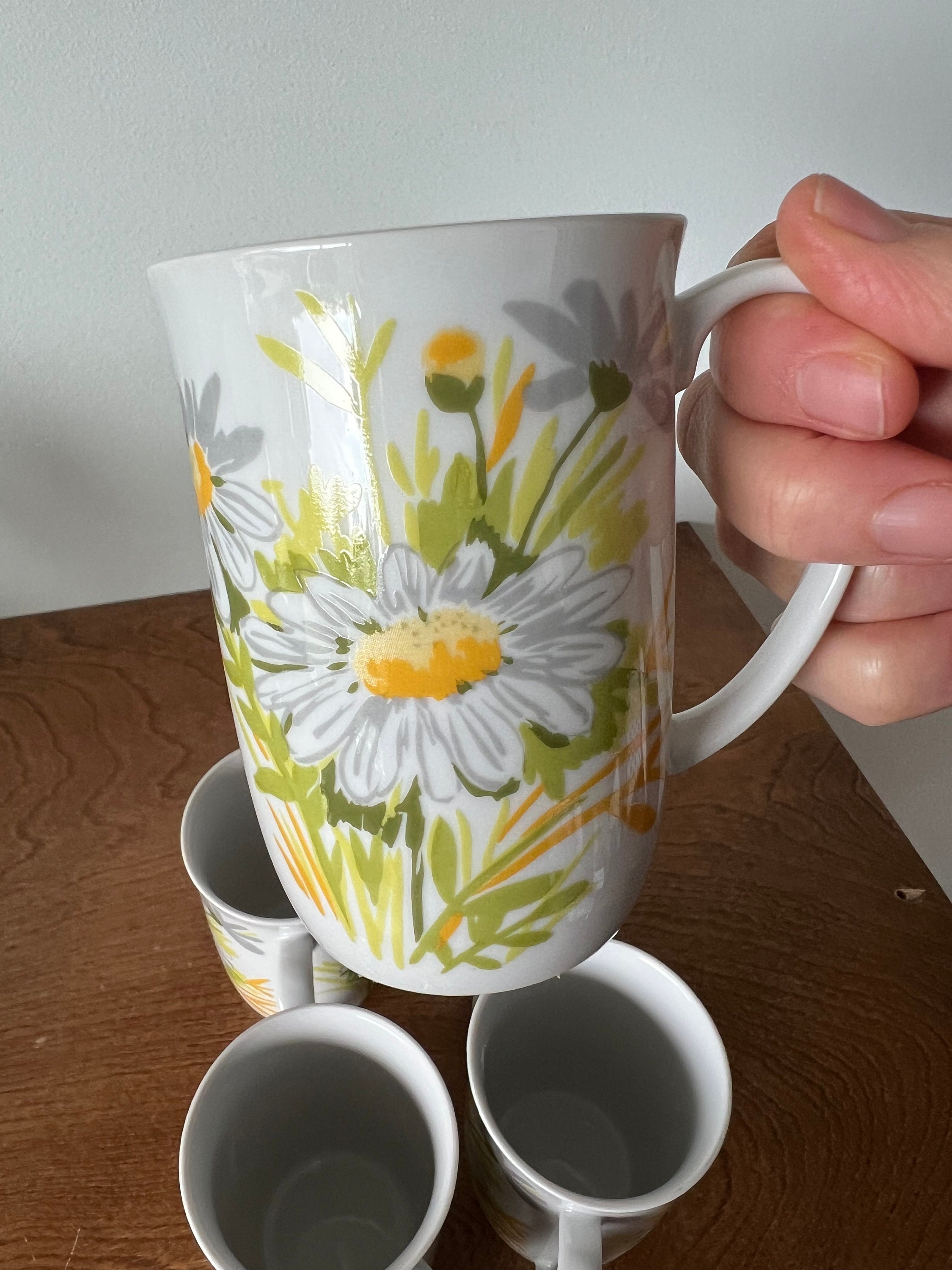 Fitz and Floyd vintage yellow green white and gray daisy mugs