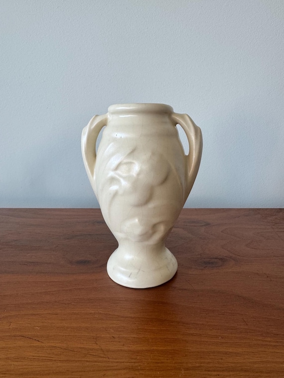ヴィンテージの白いひび割れた釉薬の壷型の花瓶 - Etsy 日本