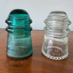 vintage blue green glass Hemmingway 40 insulator