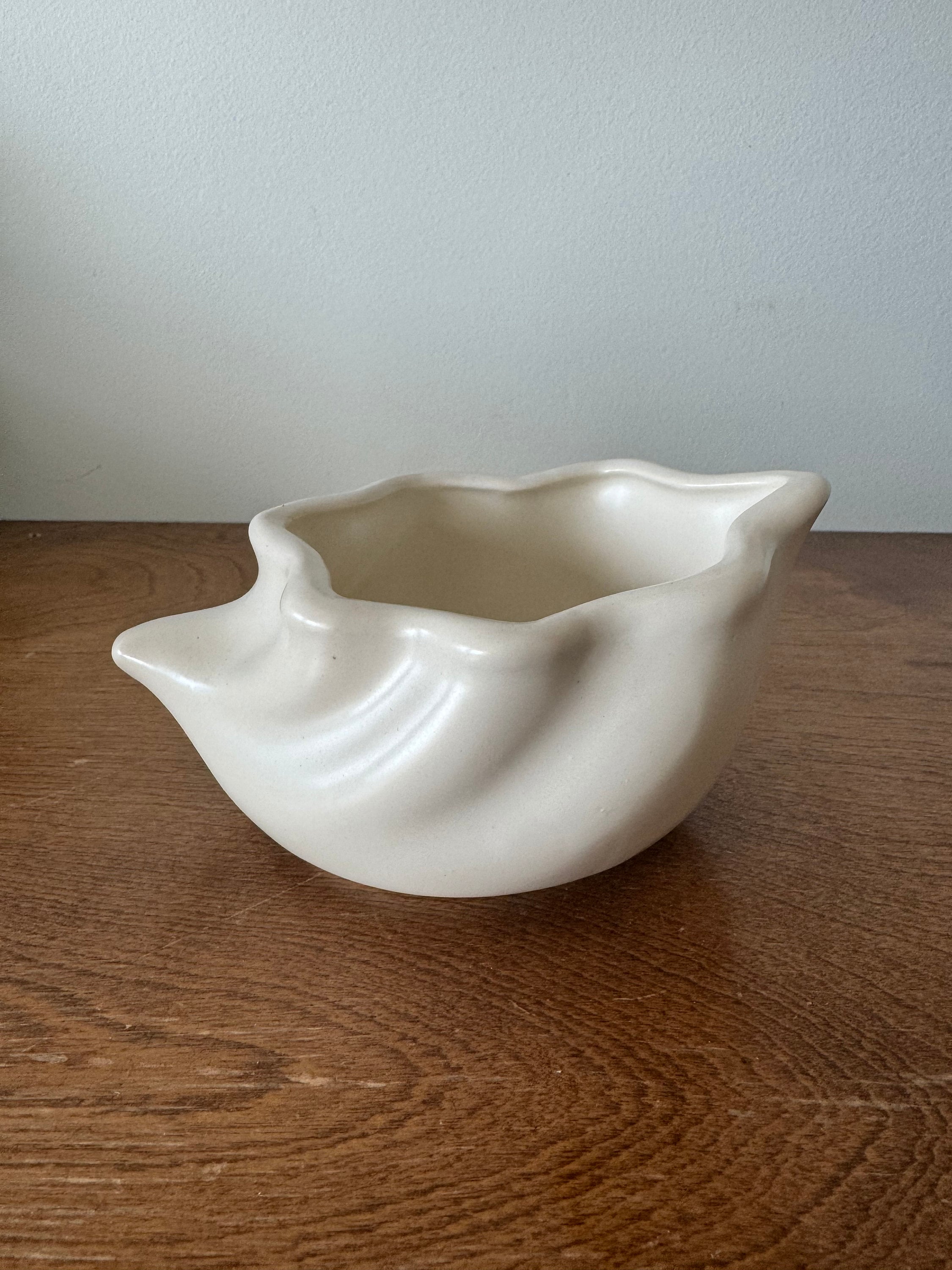 Hull Pottery Planter - Etsy