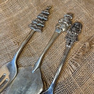 Set of 3 vintage silver plated Christmas serving utensils pie server fork spoon image 2