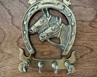 Brass horse shoe key holder key hook wall mounted equestrian